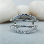 Load image into Gallery viewer, wedding band with lab grown diamond 10k solid gold