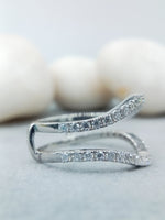 Load image into Gallery viewer, wedding band with lab grown diamond 10k solid gold