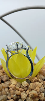 Load image into Gallery viewer, 4 ct oval and pear shape white diamond ring