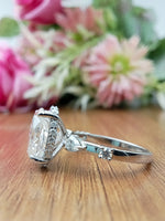 Load image into Gallery viewer, 14k White Gold Oval Lab Grown Diamond Ring