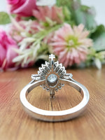 Load image into Gallery viewer, 9x6 mm Oval Cut Lab Grown Diamond Ring