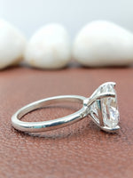 Load image into Gallery viewer, 4.50 ct Cushion Cut Diamond Ring