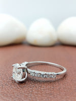 Load image into Gallery viewer, 1.00 ct Oval Diamond Solitaire Ring