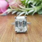 Load image into Gallery viewer, Emerald Cut Lab Grown Diamond Ring