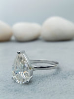 Load image into Gallery viewer, 3.0 ct pear cut diamond solitaire engagement ring