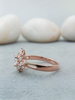 Load image into Gallery viewer, Diamond Studded Sunflower Cluster Ring