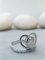 Load image into Gallery viewer, 14 kt White Gold Oval Diamond Ring