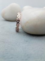 Load image into Gallery viewer, Rose Gold Vintage Wedding Band
