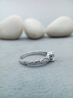 Load image into Gallery viewer, 14 kt European Cut Diamond Engagement Ring