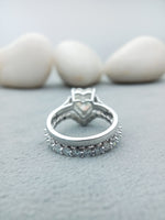 Load image into Gallery viewer, 1.7 ct Heart Lab Grown Diamond Bridal Set Ring