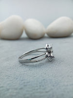 Load image into Gallery viewer, Graceful Lab Grown Diamond Flower Ring 18K White Gold