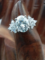 Load image into Gallery viewer, 14 kt oval cut lab grown engagement ring