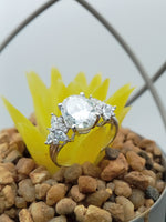 Load image into Gallery viewer, 14 kt oval cut lab grown engagement ring