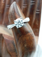 Load image into Gallery viewer, Lab Grown Diamond Solitaire Round Shape Ring