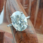 Load image into Gallery viewer, 1.85 carat Lab Grown Oval Engagement Ring