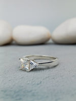 Load image into Gallery viewer, 14 kt T.W. Diamond Three-Stone Engagement Ring