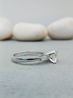 Load image into Gallery viewer, 2.50 carat round diamond engagement ring