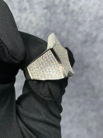 Load image into Gallery viewer, Iced Out Diamond and Gold Star Shape Ring