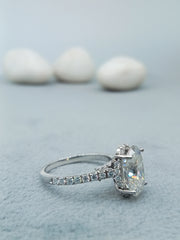 14 kt white gold engagement ring
