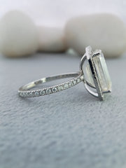 14 kt white gold Emerald cut diamond engagement ring