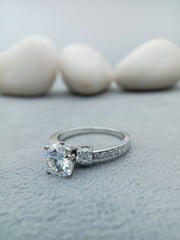 3 Stone Round Cut Diamond Engagement Ring